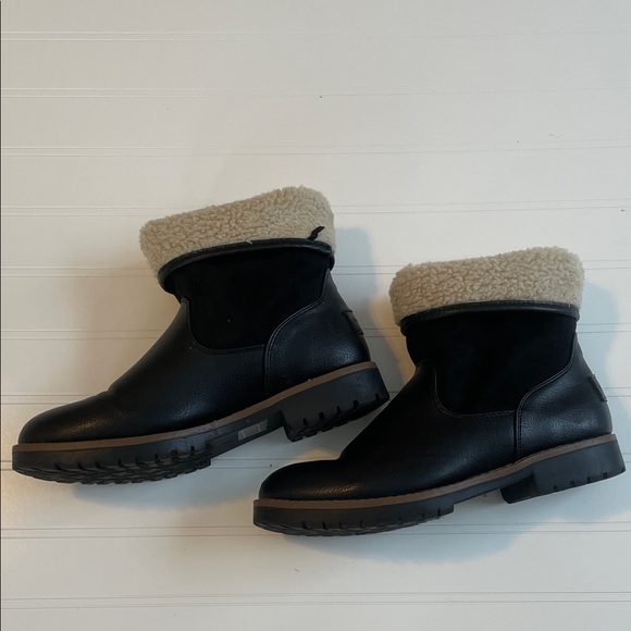 Nautica Black Winter Boots - Picture 6 of 9
